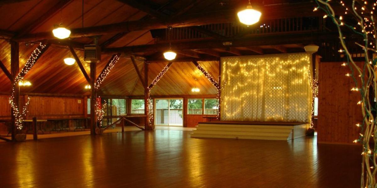 The Wedding Website of Jenny Olsen and Michael Morrisey
