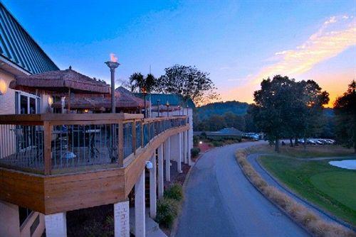 The Wedding Website of Kori Tetkoski and Ryan Pischke