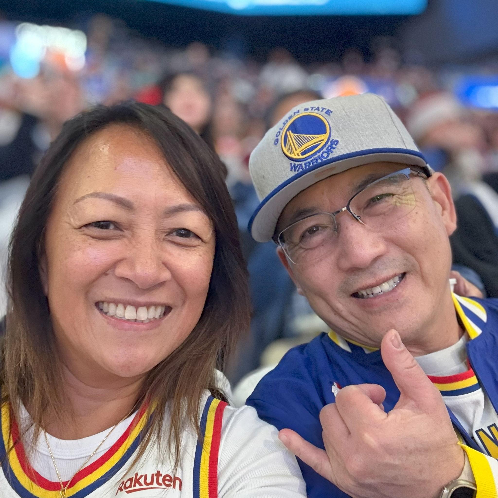 Thinking back to our shared love for sports, we couldn’t help but remember the Warriors game we enjoyed together just before heading off to Toronto. This photo was taken during that unforgettable moment—those spontaneous experiences are truly special to us.