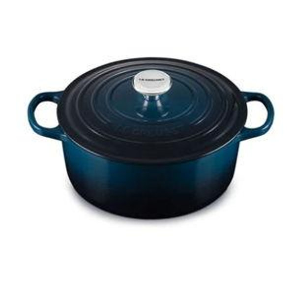 Signature Round Dutch Oven in Nuit