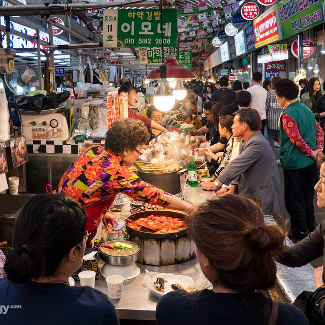 Food market in Seoul