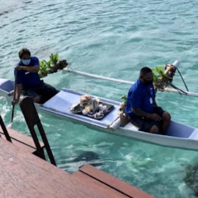 Breakfast by Boat in Moorea
