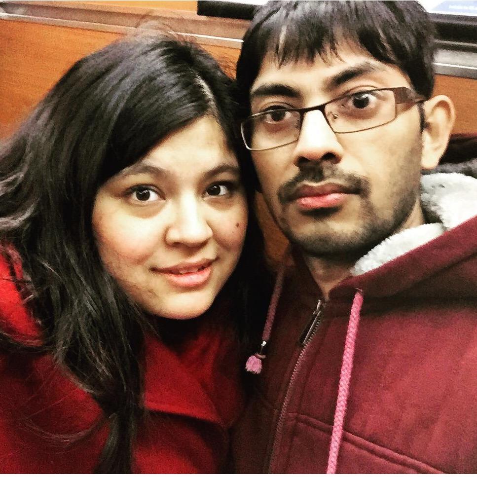 We both look good in Red.