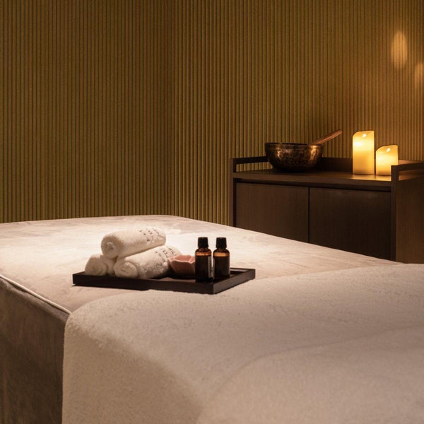 60-Minute Couples Massage in Europe