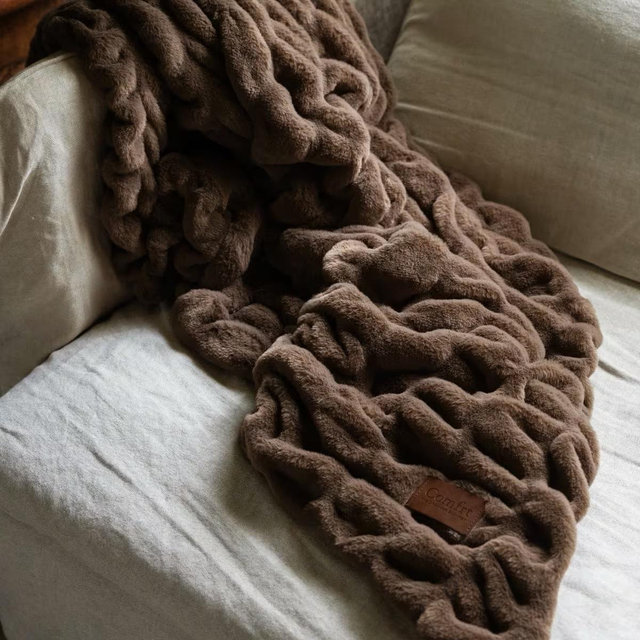 Brown Dreamer Blanket — Comfrt