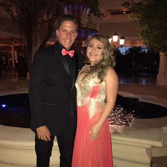 Nuestro Senior Prom