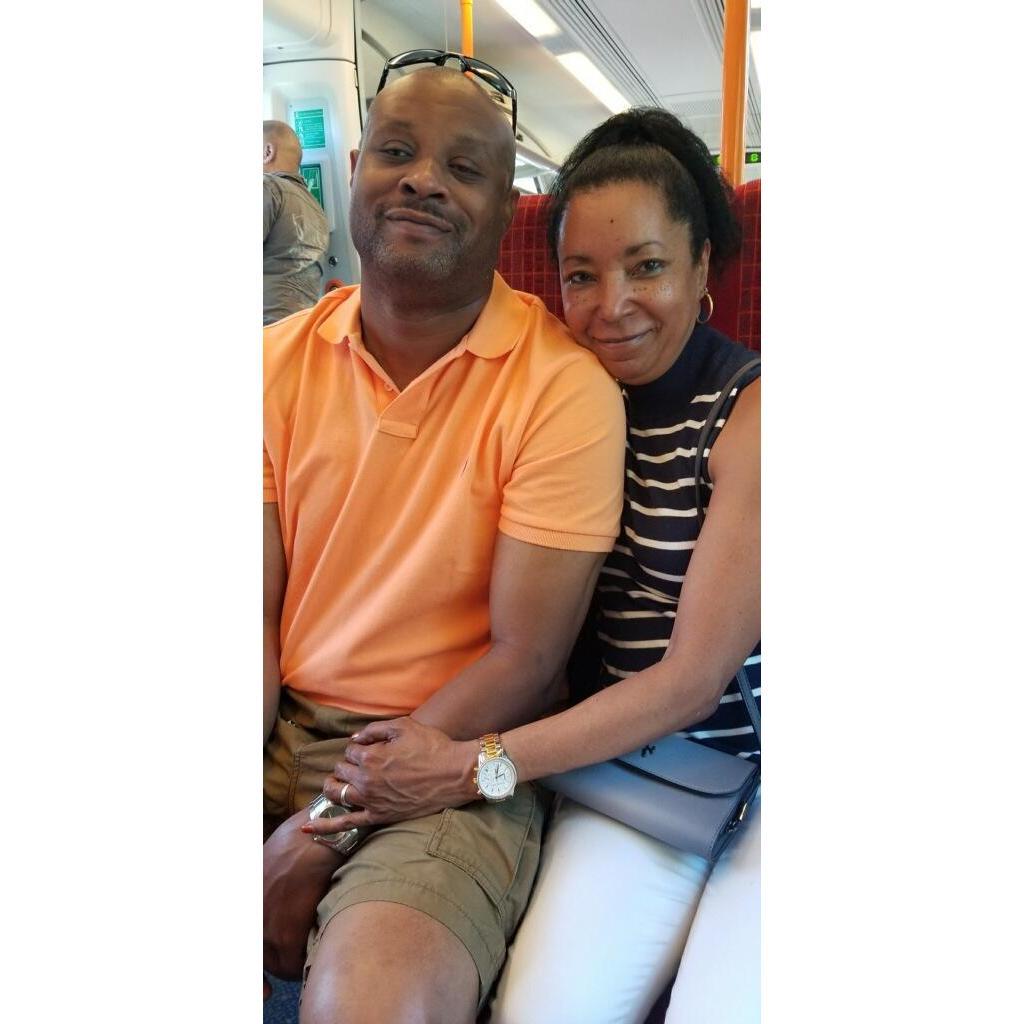 Che & Marvisa , On the train in London
