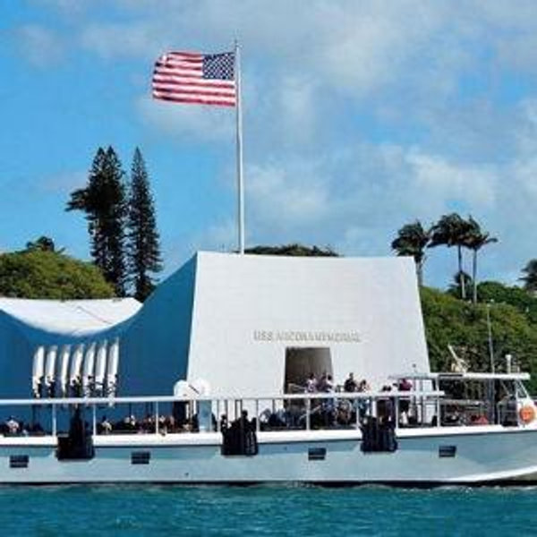 Honeymoon: USS Arizona and USS Battleship Missouri Memorials