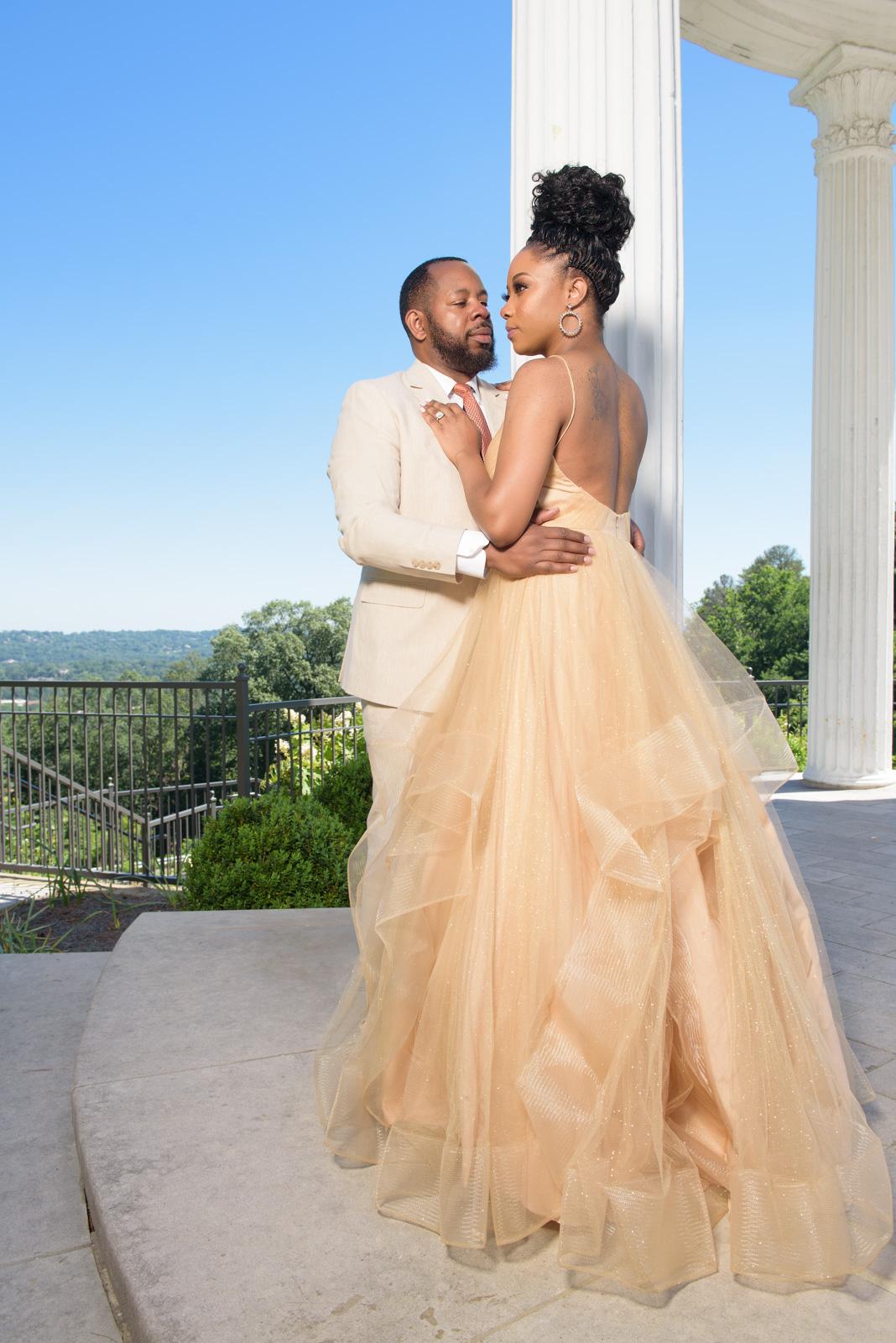 The Wedding Website of Jasmine Hendrix and Derek Farrior