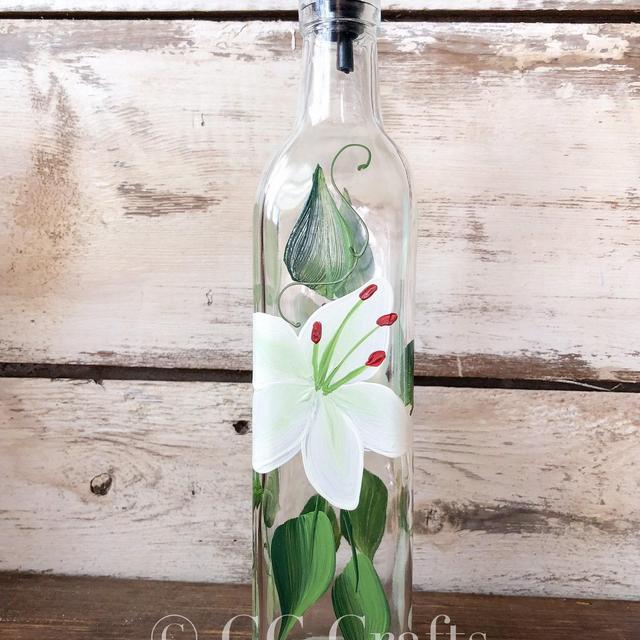 Hand painted White Lily Olive Oil, Dish Soap Dispenser Bottle for Kitchen, Mothers Day, Housewarming, Birthday, Teachers Gift