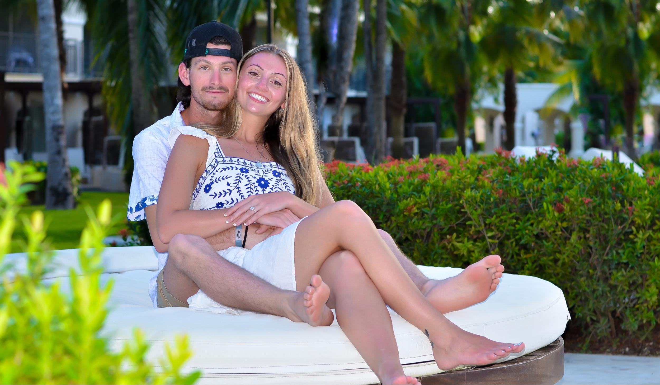 The Wedding Website of Holly Linn and Sam Williams