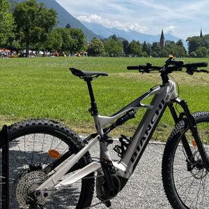 Honeymoon Bike Tour in Interlaken!