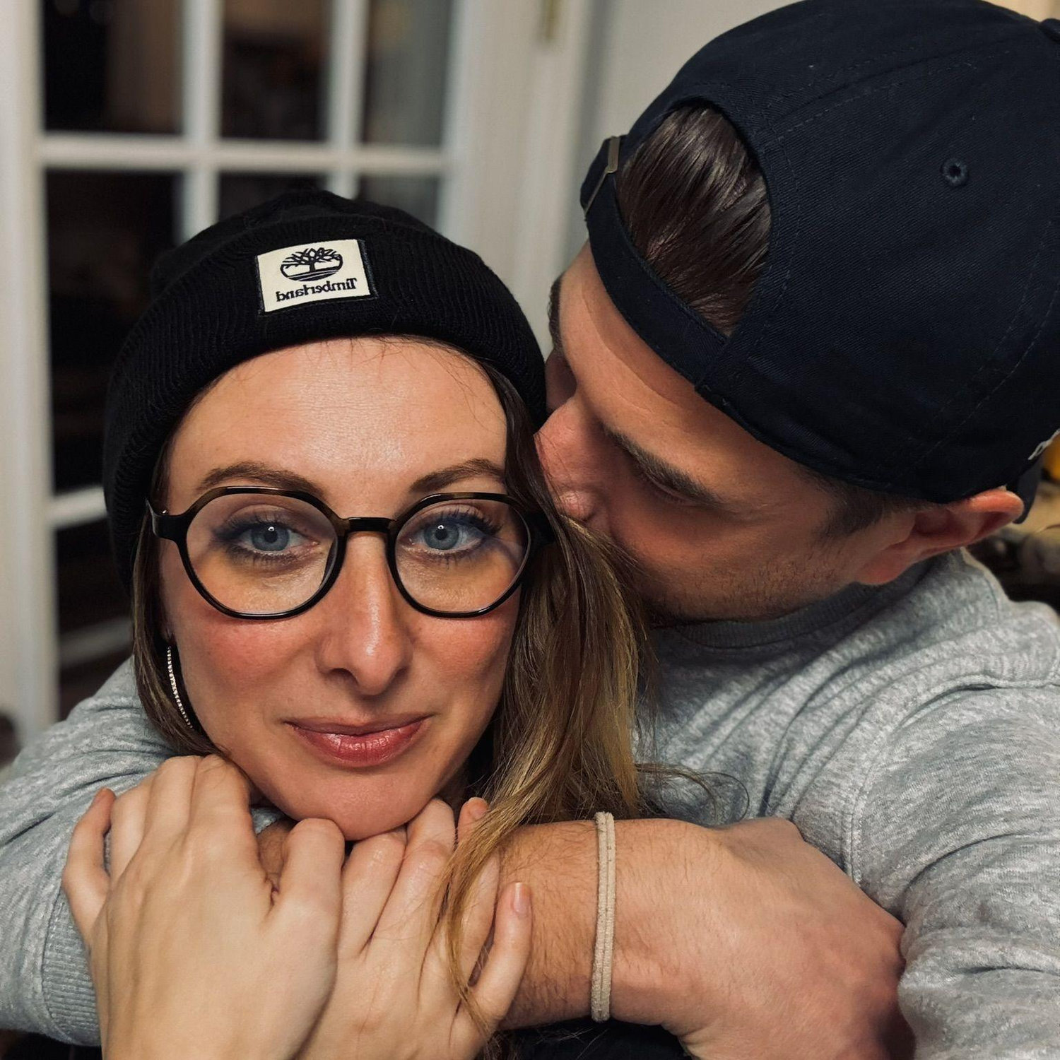 *smooch*