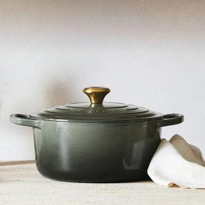 Signature Round Dutch Oven in Thyme 4.5qt.