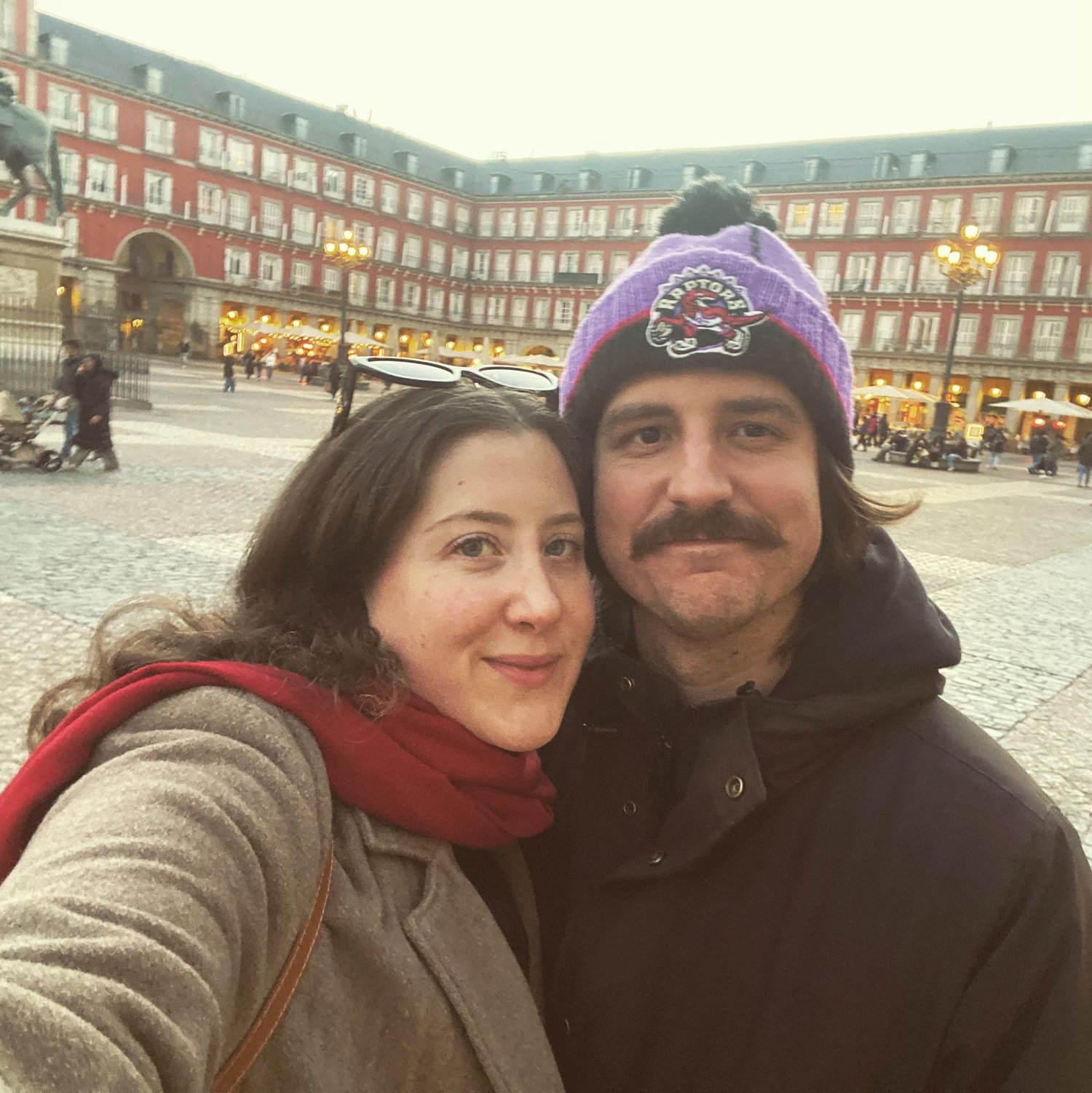 Mateo y Kayla, Plaza Major, Jan. 2026