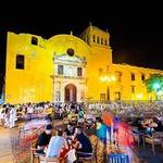 Plaza Santo Domingo in the walled city - en la ciudad amurallada