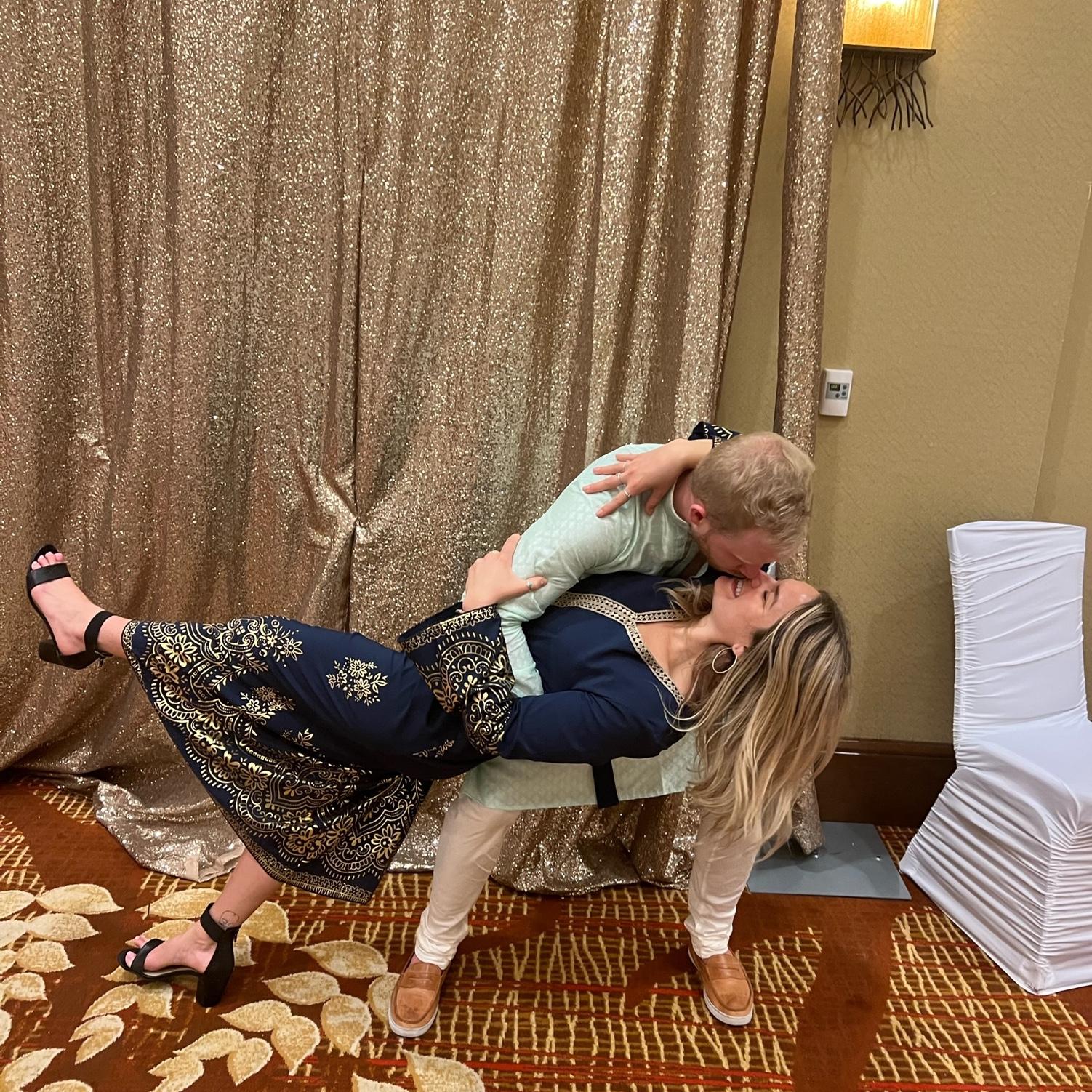 Wedding #5 signature pose