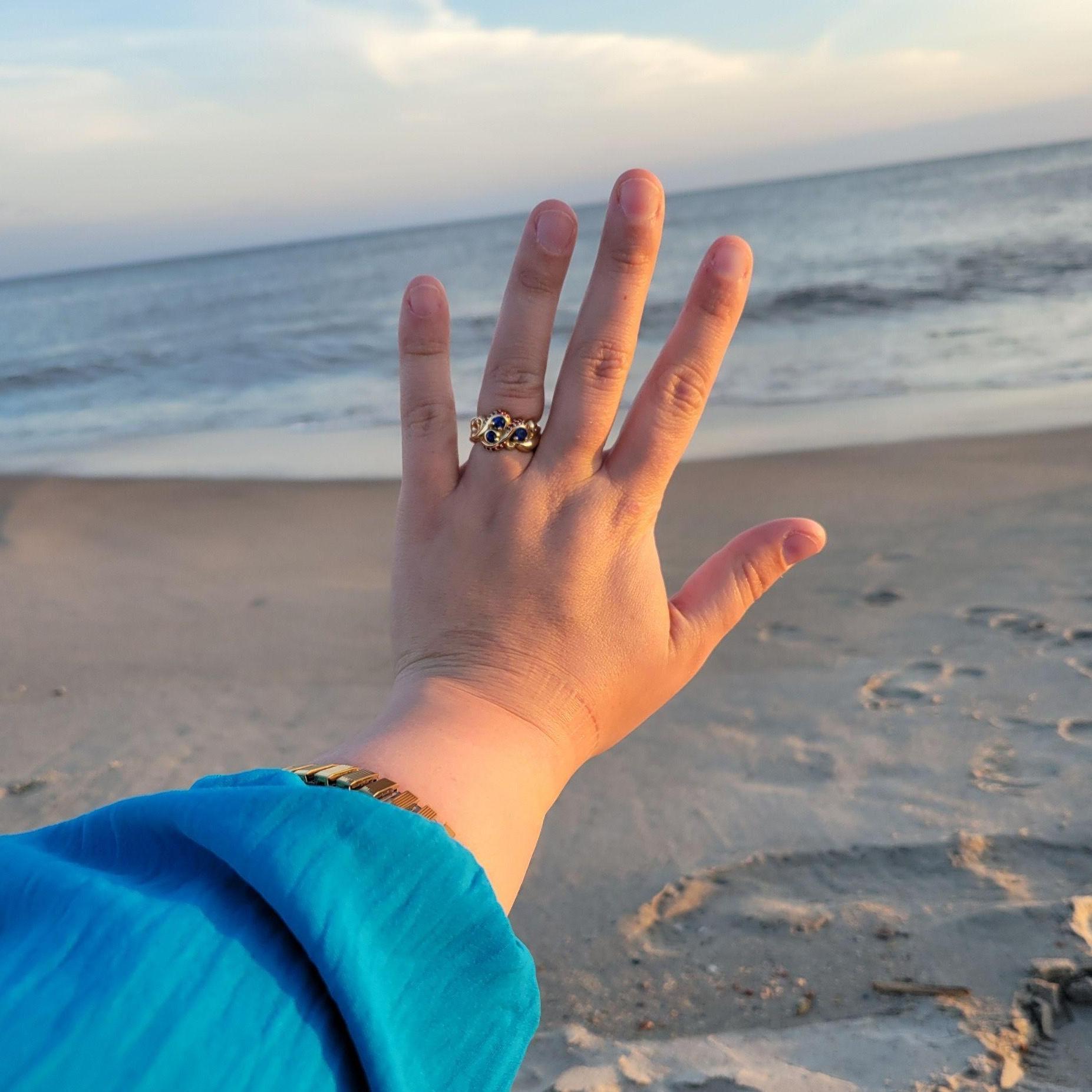 The beautiful ring Francis designed for Sophia!