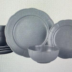 Beautiful Scallop Stoneware Dinnerware 12 Piece Set Cornflower Blue by Drew Barrymore