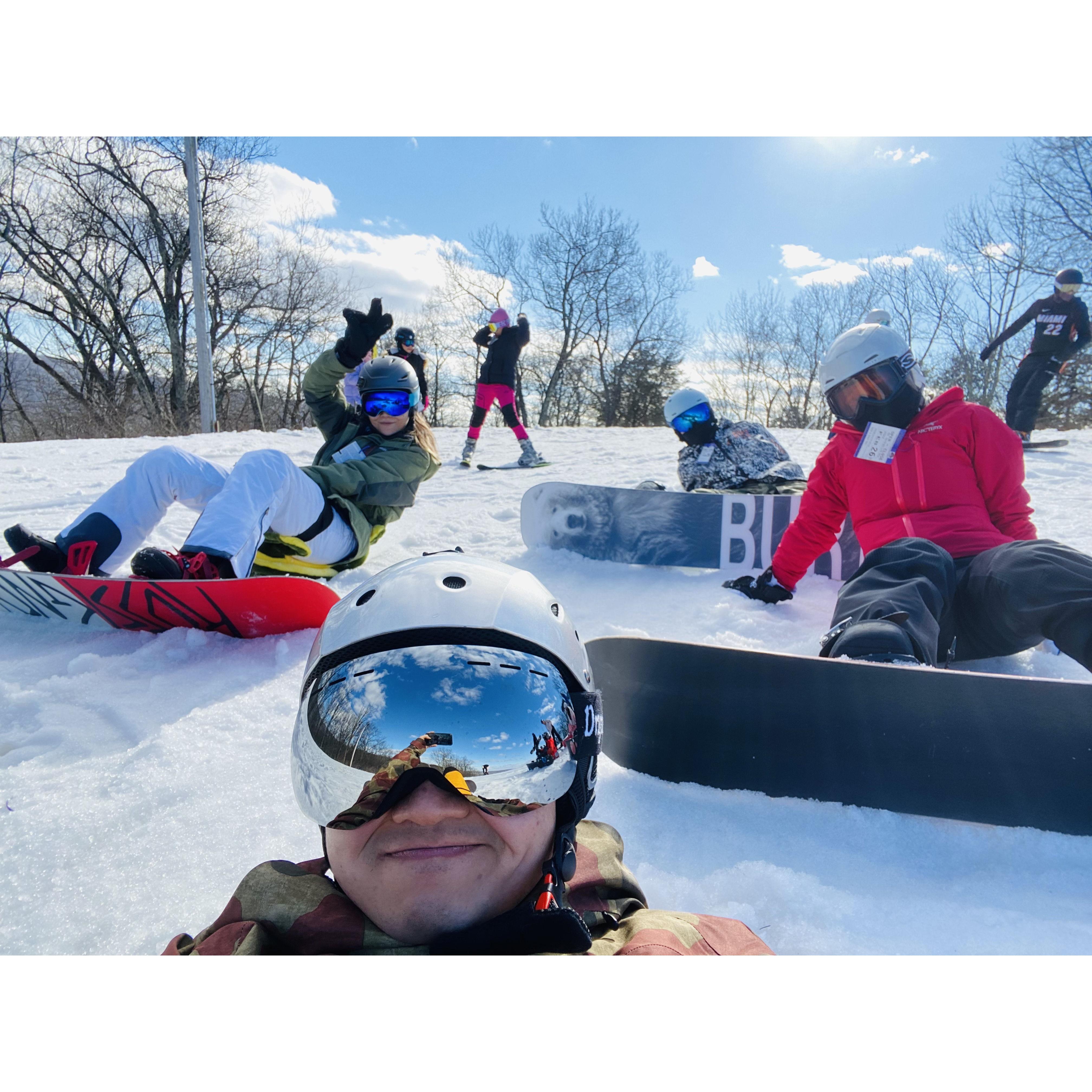 [2022-02] New activity unlocked - he dragging her to snowboard!