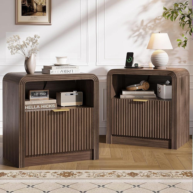 Decofy Fluted Nightstand Set of 2 with Charging Station, 23'' Wide Beside Table with Drawers & Open Shelf, Mordern Large Night Stand with Curved Corners, Wood End Table for Bedroom, Walnut