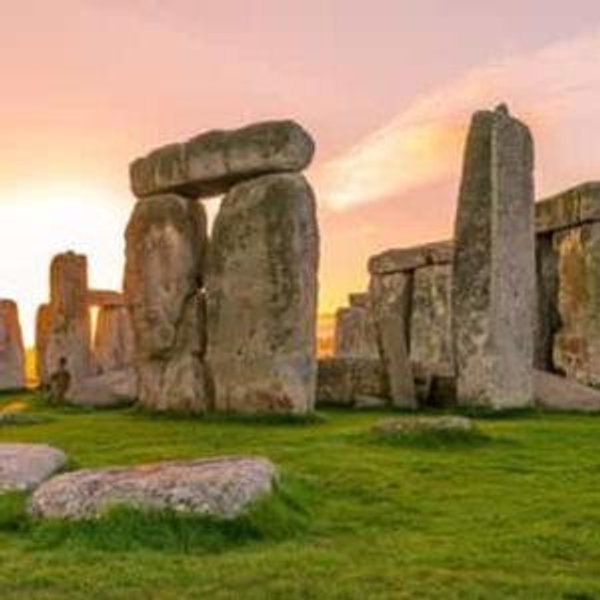 London - Day trip to Stonehenge, Windsor Castle, Bath and Lacock
