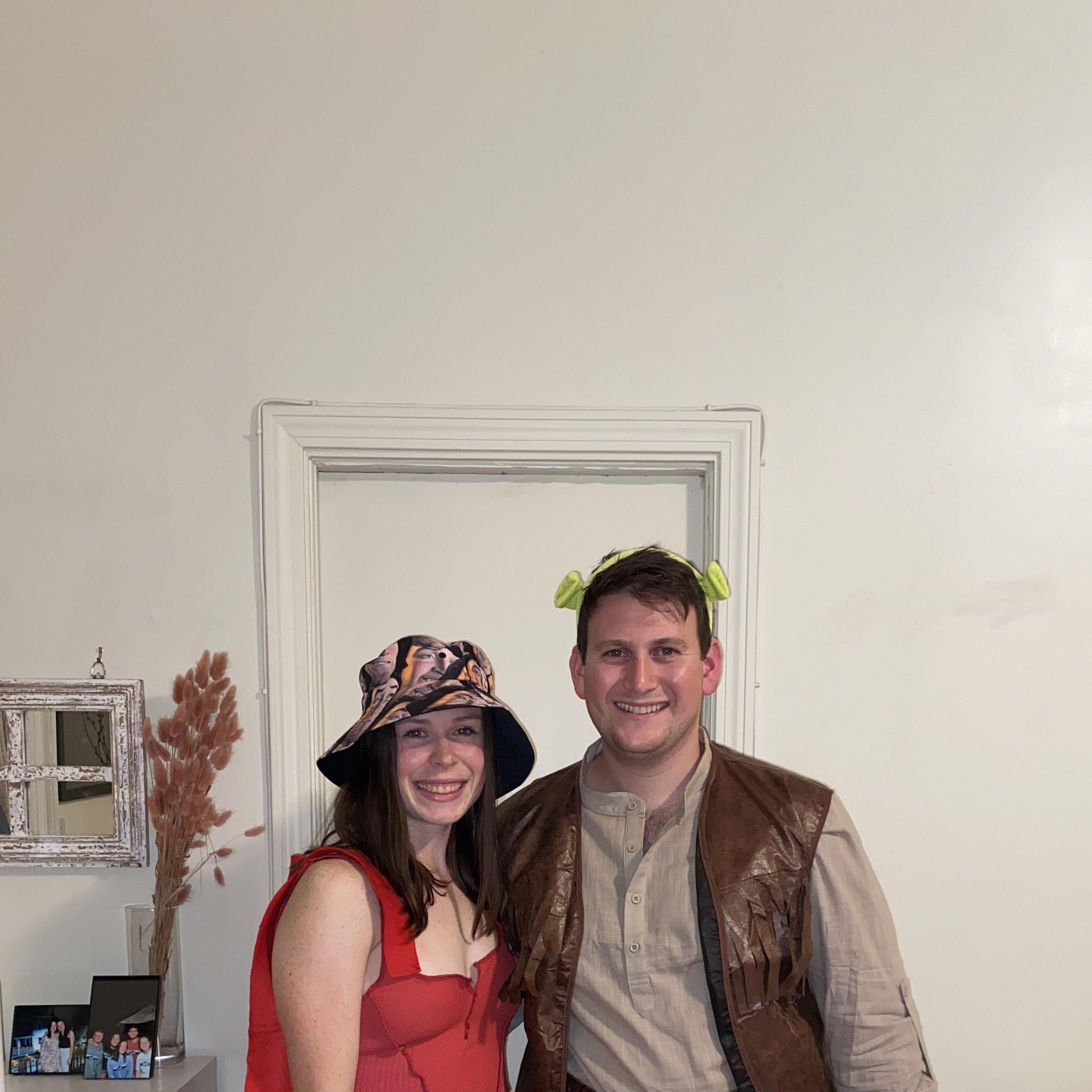 Shrek and Lord Farquad in the house ❗❗❗