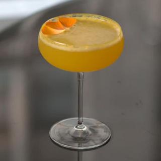 Optica Champagne Glass, Set of 4