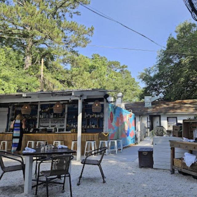 Lunch at Lost Isle on John’s Island