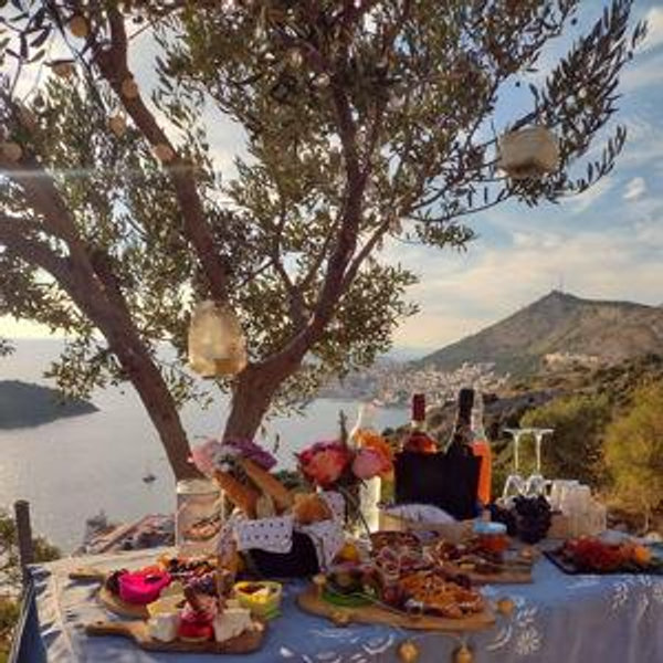 Sveti Jakov Beach picnic