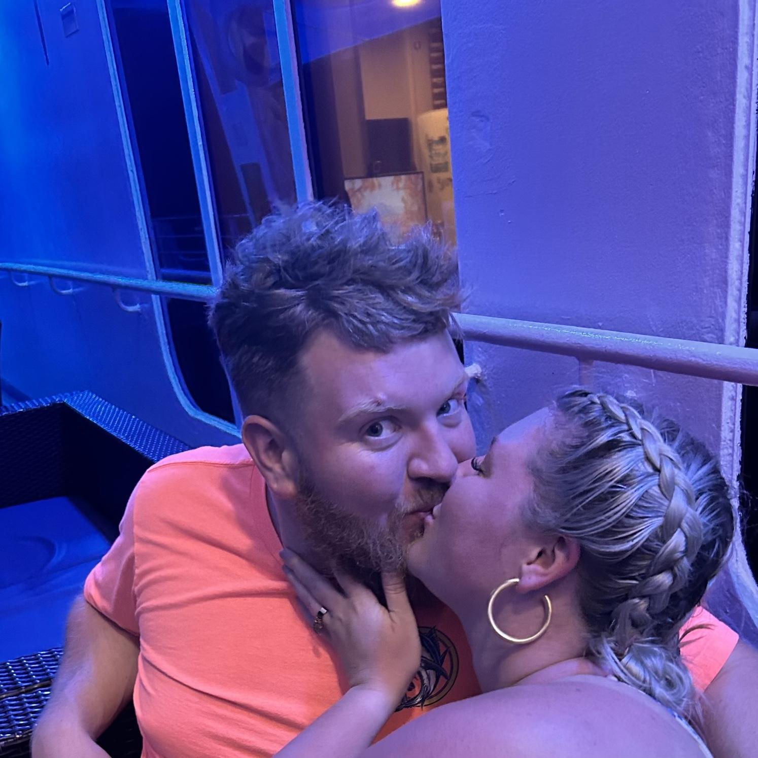 Round 3 on the high seas! We've got the cruise thing down!