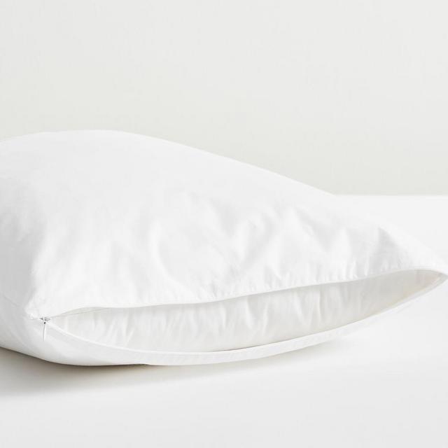 SleepSafe® Pillow Protector Made with HeiQ HyProTecht™, Standard