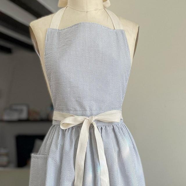 Vintage Inspired Apron,Seersucker,Apron dress,stripes, Aprons for women, Apron with pocket,baking apron,gift for her