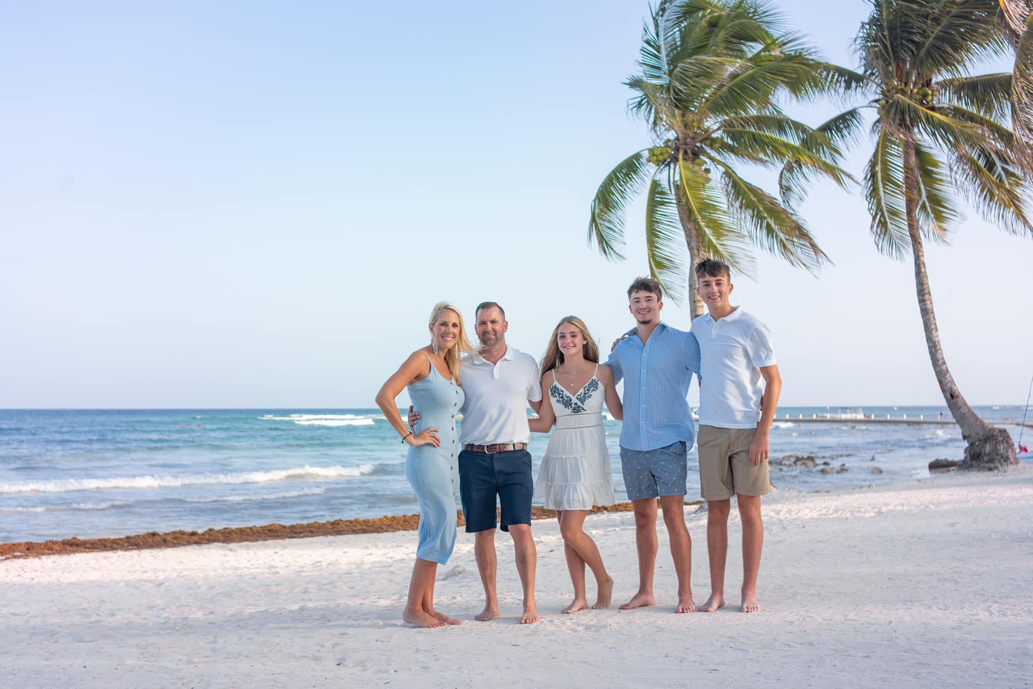 The Wedding Website of Leslie Maloney and Jeffrey Rizer