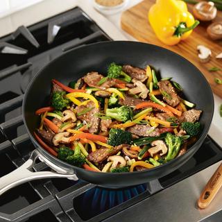 Nouvelle Copper Luxe Onyx Hard Anodized Stir Fry