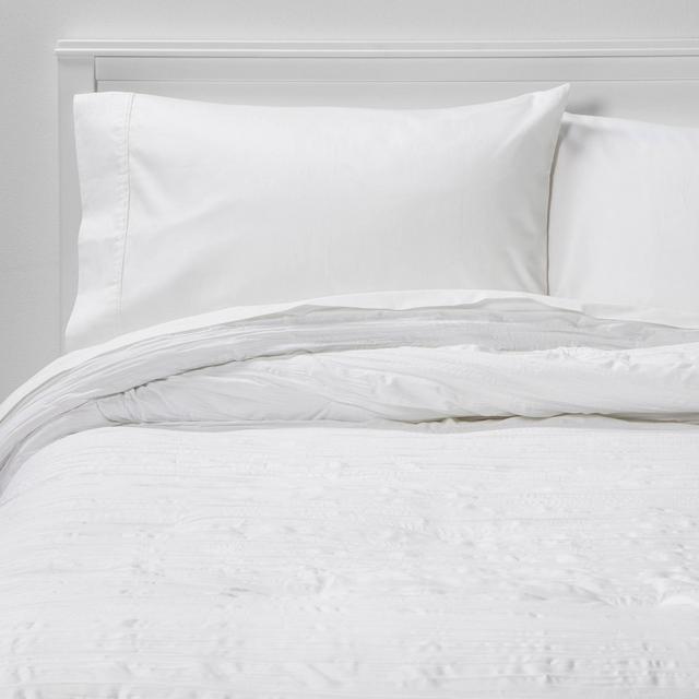 Twin/Extra Long Twin Crinkle Texture Comforter White - Room Essentials™
