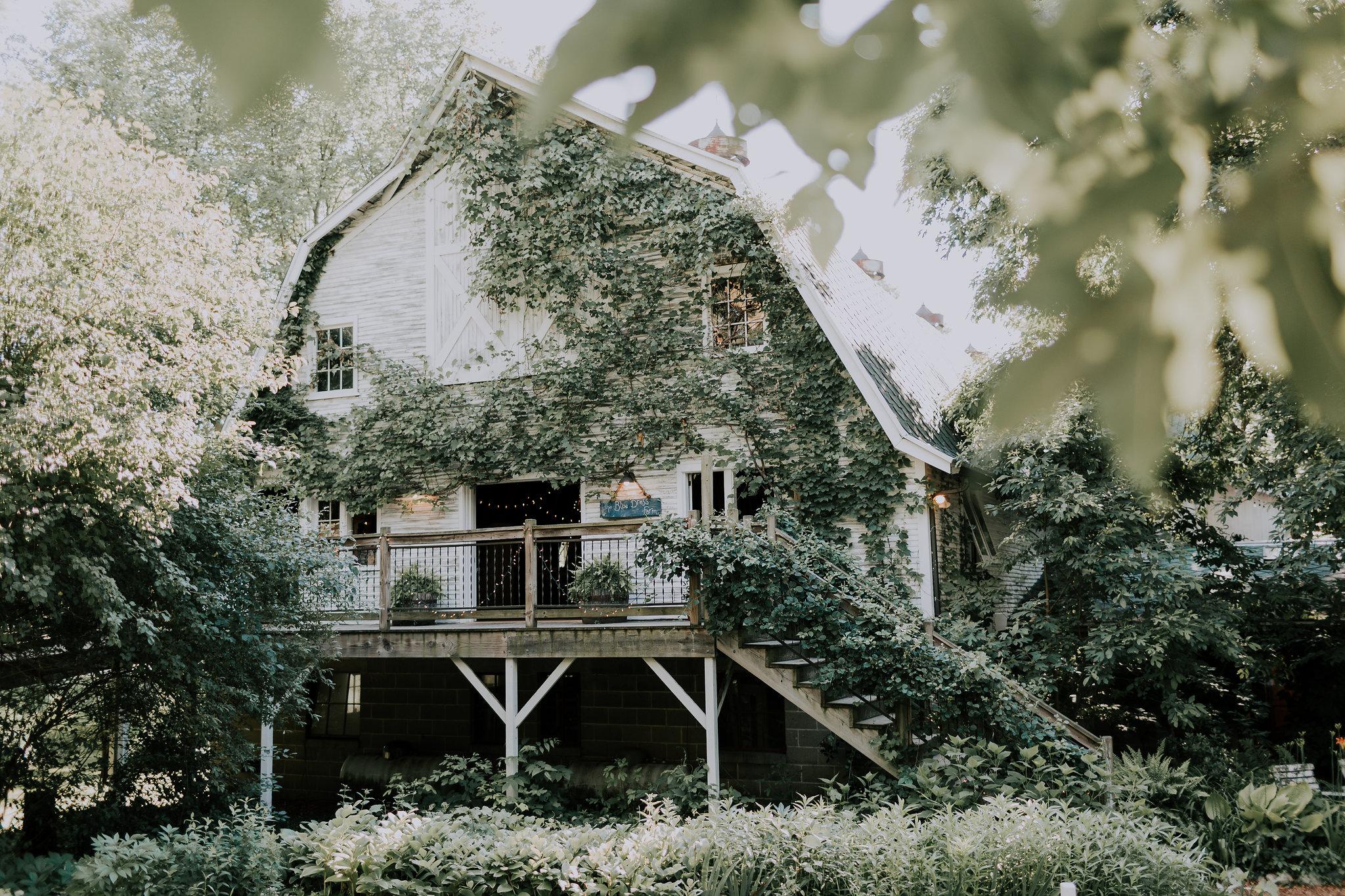 The Wedding Website of Jessica Torres and Michael Welsek