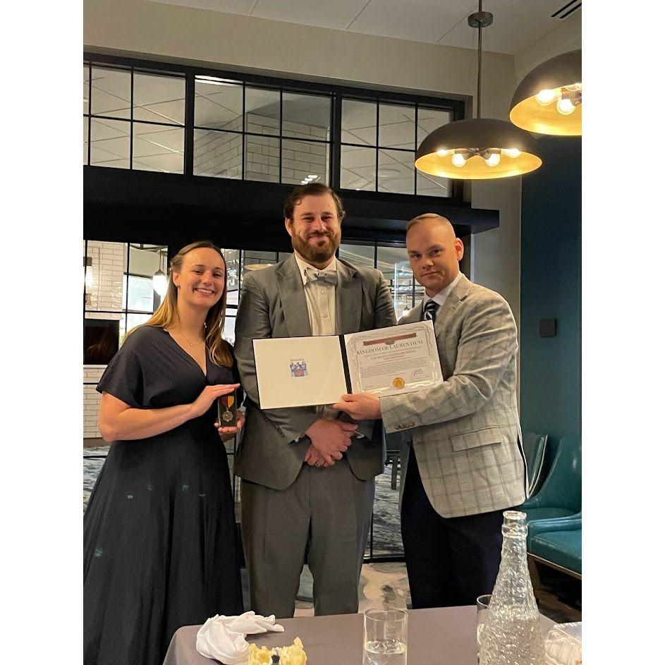 Count Keech recieving the Realm Leadership Medal