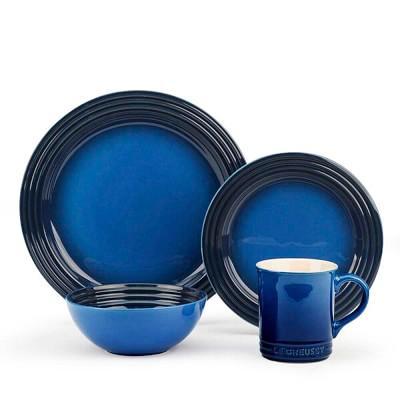 Le Creuset 16-Piece Dinnerware Set