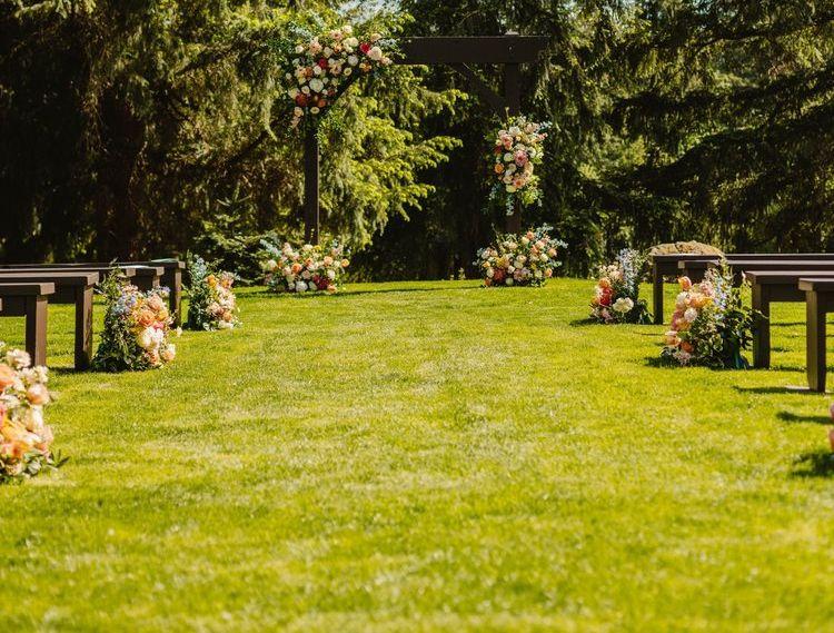 The Wedding Website of Madison Hunt and Greg Schmidt