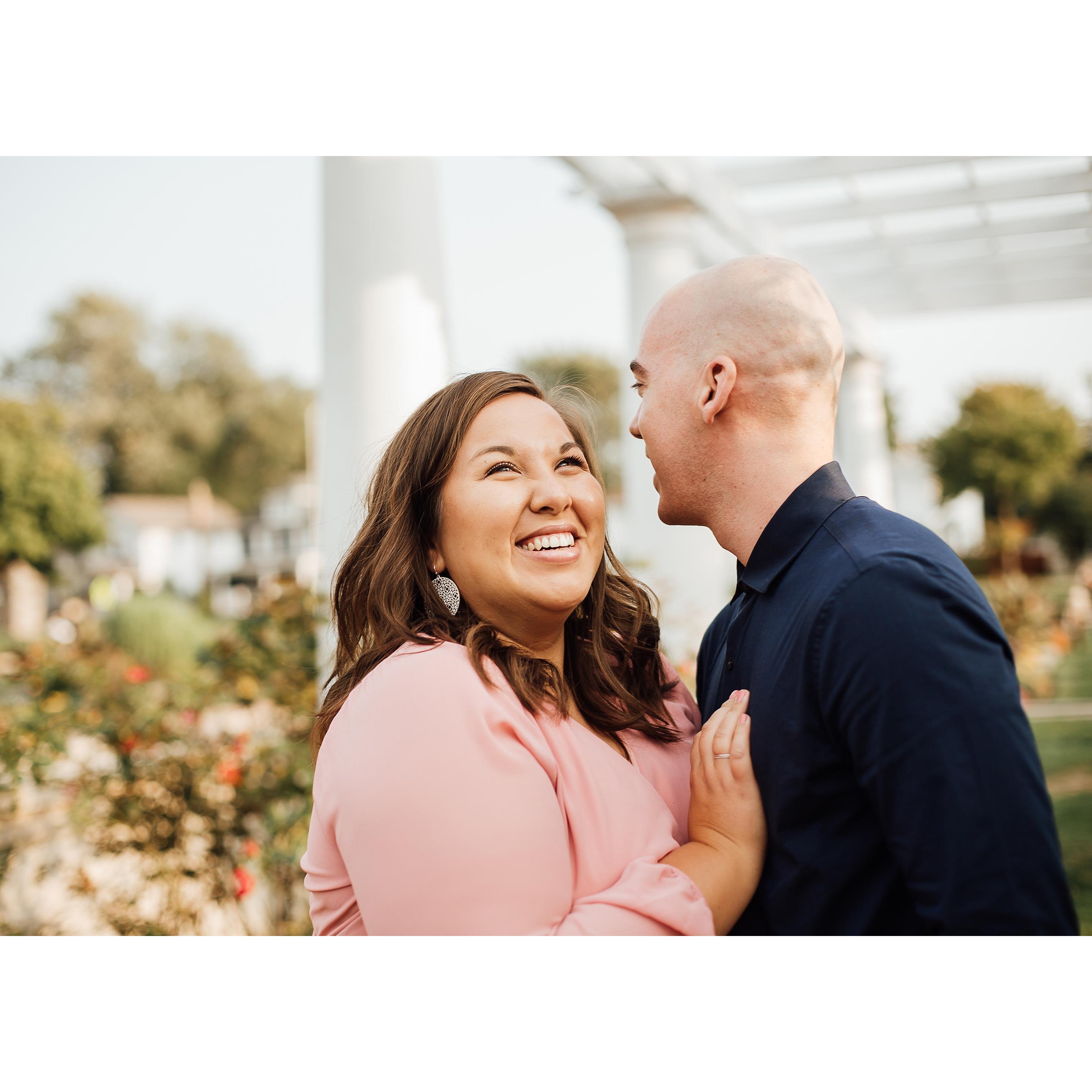 Engagement photos at Lakeside Park & Rose Garden
by Chantel Vandriessche Photography