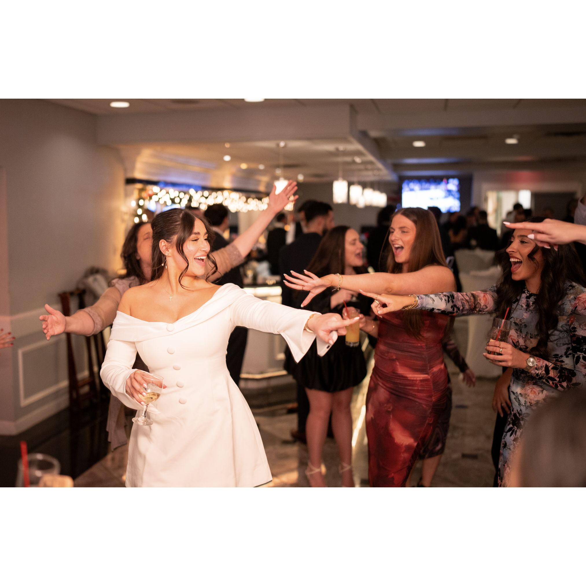 February 1, 2025
Engagement Party at LiGreci's Staaten
Dylan Zipf Photography (Instagram: Dylanzipf_Photography)