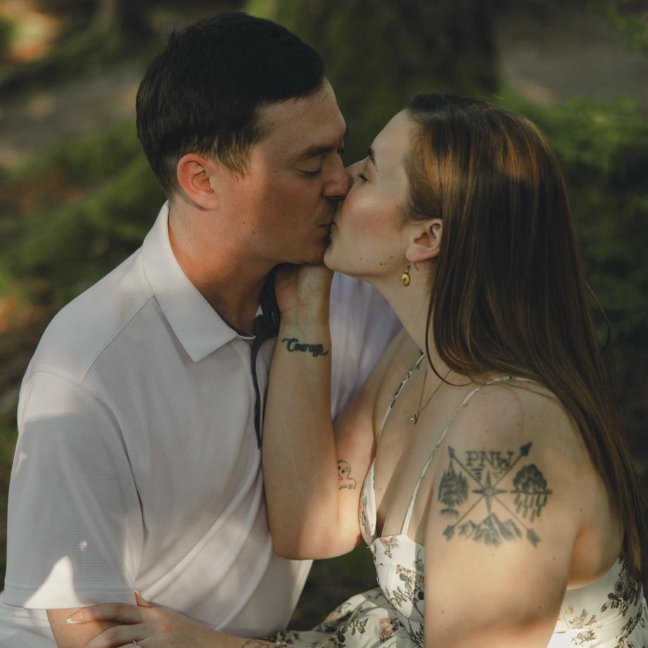 Some of our BEAUTIFUL engagement pictures ❤️ credit: Sara Therese Photography