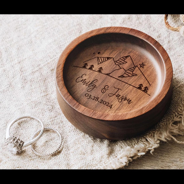 Custom Round Wood Ring Dish, Gift for Her, Engagement Ring Holder, Wedding Ring Dish, Wedding Gift, Newlywed Gifts, 5th Anniversary Gifts