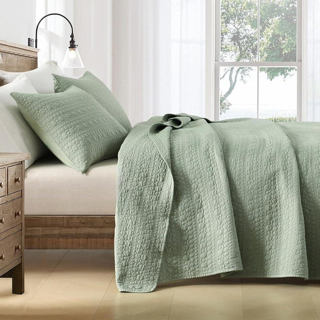 HORIMOTE HOME Quilt Set Queen Size Sage Green, Classic Geometric Spots Stitched Pattern, Stone-Washed Microfiber Chic Rustic Look, Ultra Soft Lightweight Quilted Bedspread for All Season, 3 Pieces