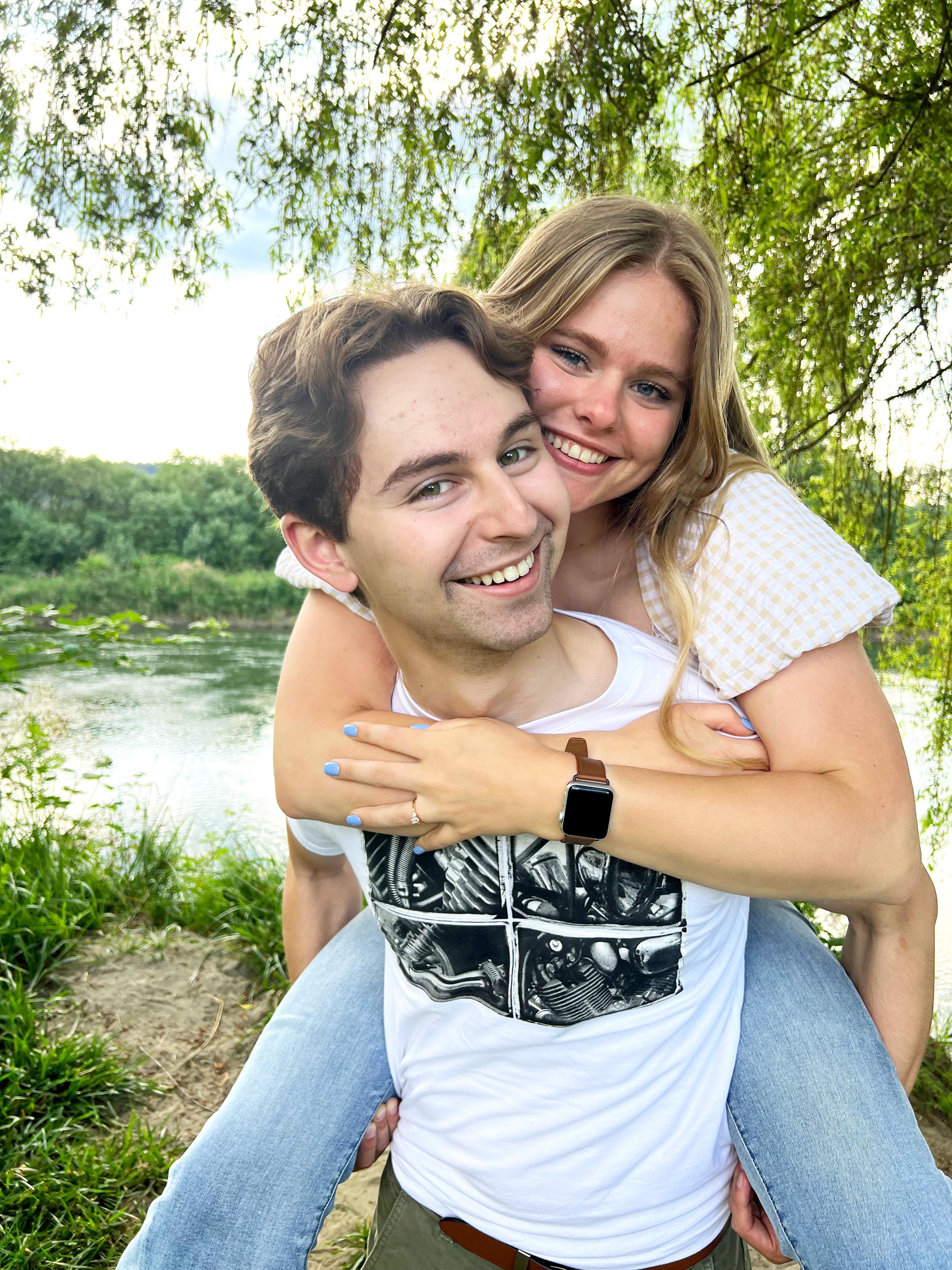 The Wedding Website of Gracyn Leona Austin and Aiden Rich Darrington