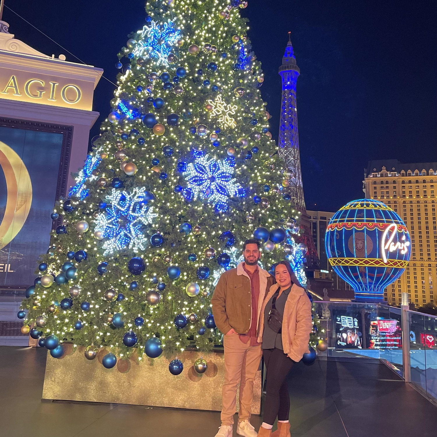 Andres surprised Isabela with a trip to Las Vegas for their 1 year anniversary.