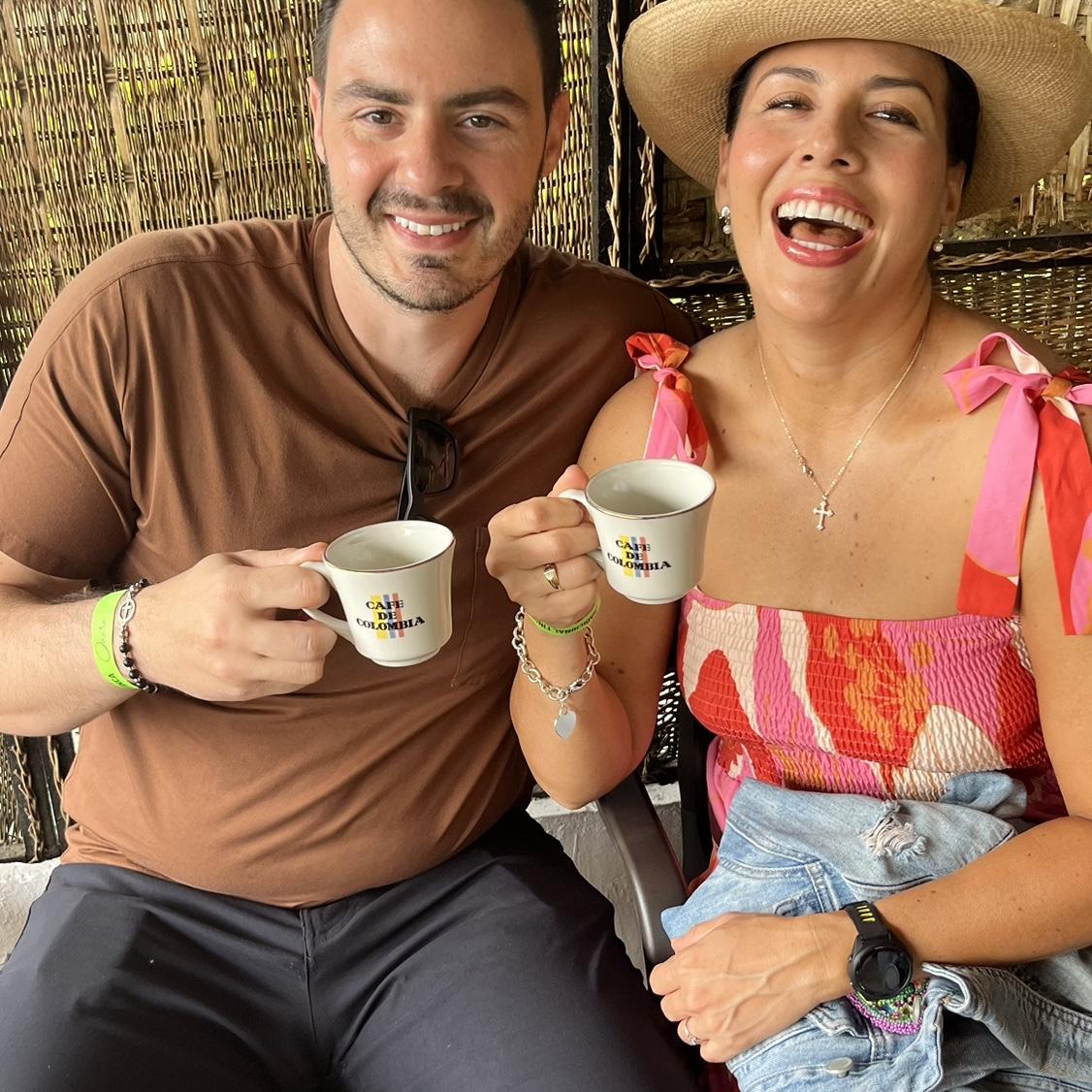 Coffee Lovers enjoying one of the best experiences in Salento, Colombia.
Coffee Tour, finca el Ocaso.