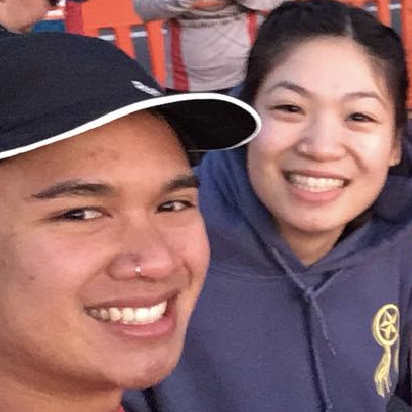 A cold and tiring 5k.  Greeted at the finish line by Uncle Marc, Auntie Virna, and Auntie Viv, I told them, "this is the girl I'm going to marry."