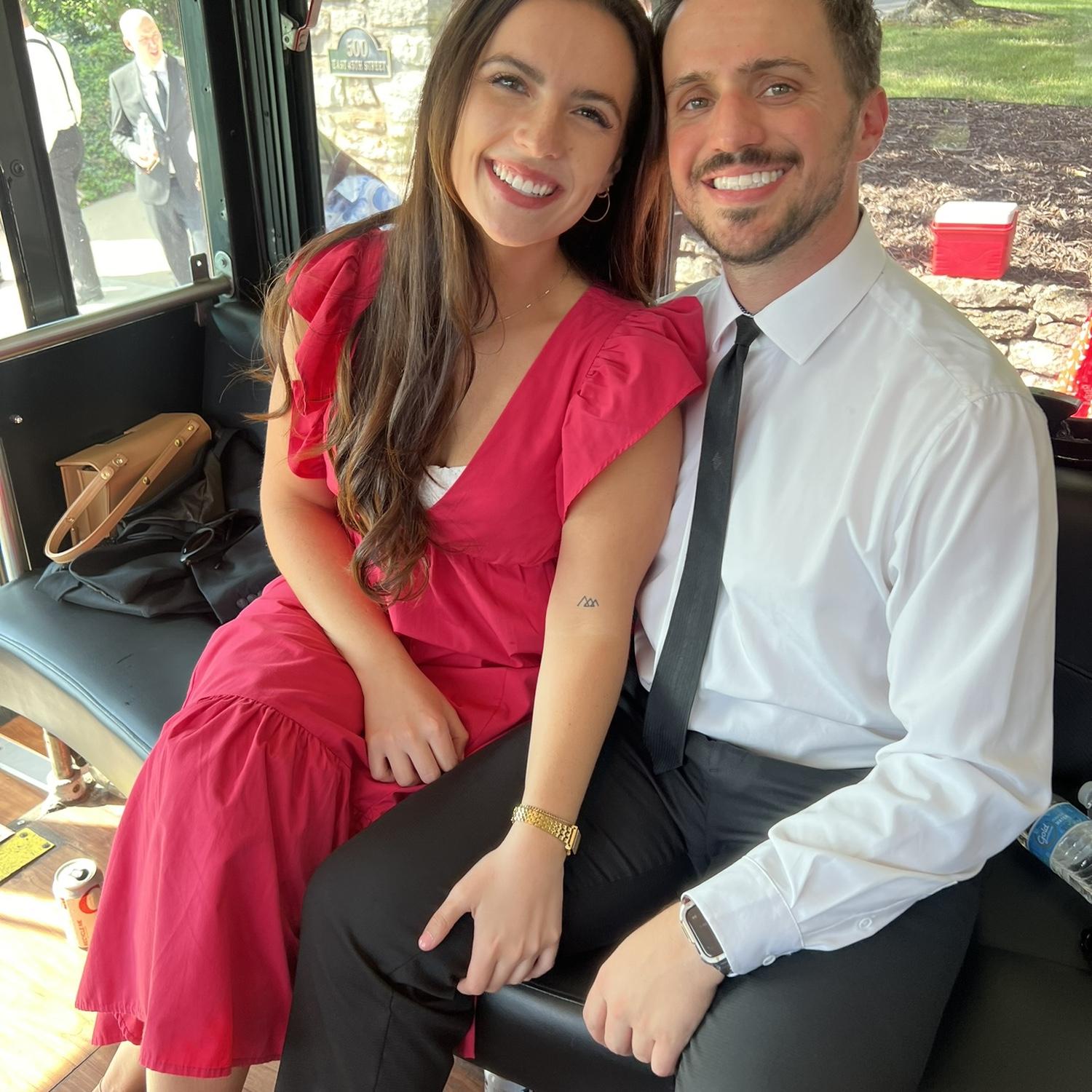 Hummer wedding party bus! DJ G$ spinned some sick tunes😎